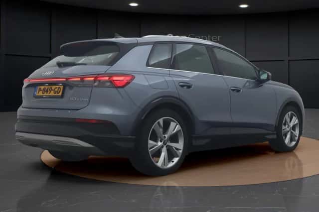 Audi Q4 e-tron (2022) thumbnail 5