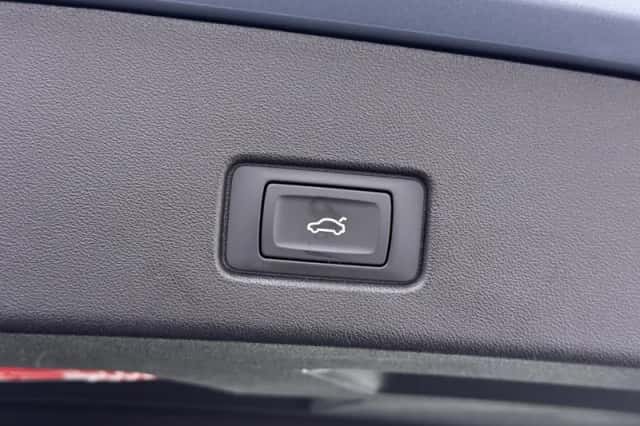 Audi Q4 e-tron (2022) thumbnail 9