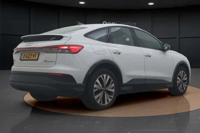 Audi Q4 (2024) thumbnail 6