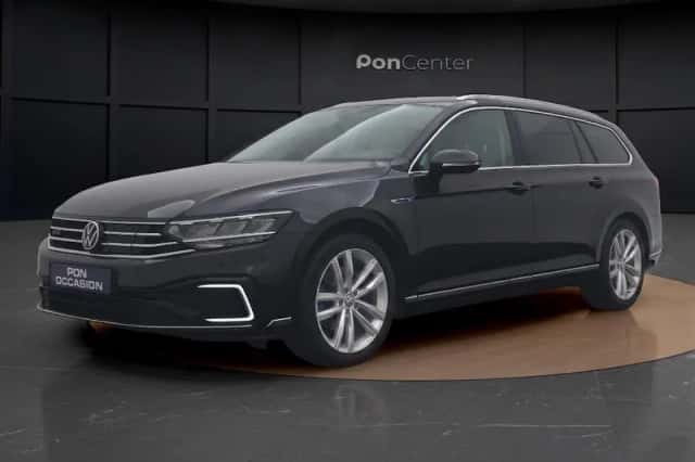 Volkswagen Passat (2022) thumbnail 11