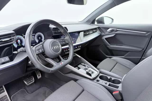 Audi A3 (2024) thumbnail 3