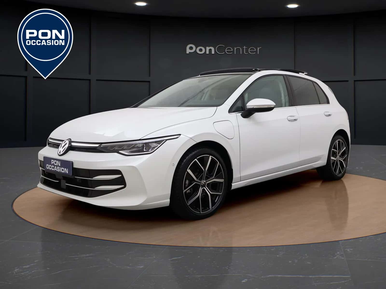 Volkswagen Golf (2025) — foto 1