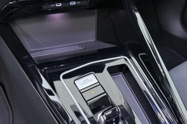 Volkswagen Golf (2025) thumbnail 17
