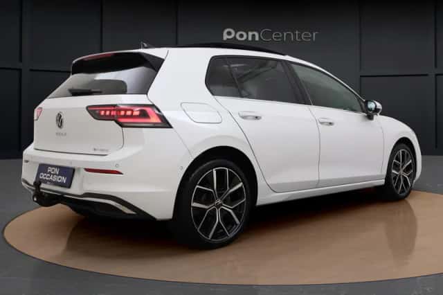 Volkswagen Golf (2025) thumbnail 5