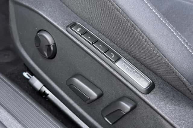Volkswagen Golf (2025) thumbnail 7