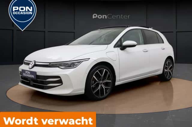 Volkswagen Golf (2025) thumbnail 1