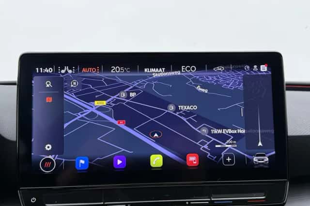 CUPRA Leon (2024) thumbnail 11