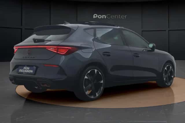CUPRA Leon (2024) thumbnail 6