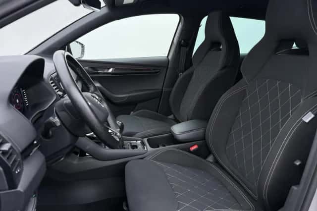 Škoda Karoq (2021) thumbnail 4