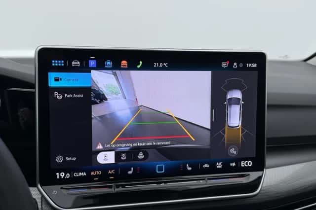 Volkswagen Golf (2025) thumbnail 15