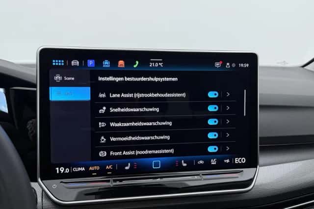 Volkswagen Golf (2025) thumbnail 17