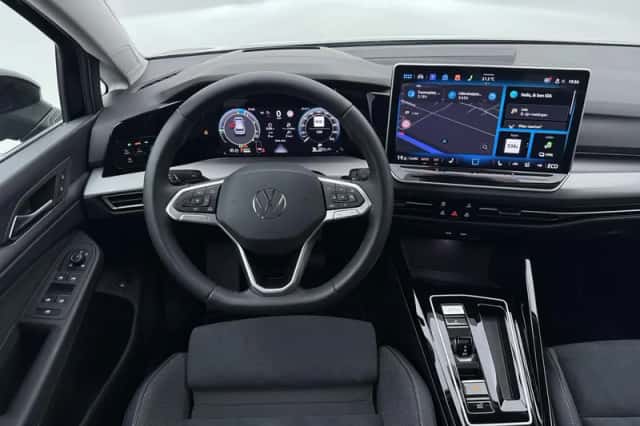 Volkswagen Golf (2025) thumbnail 8