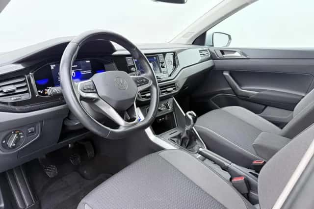Volkswagen Polo (2022) thumbnail 3