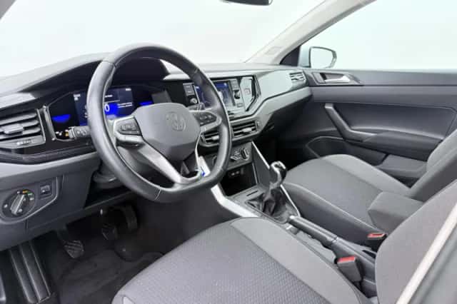 Volkswagen Polo (2022) thumbnail 3