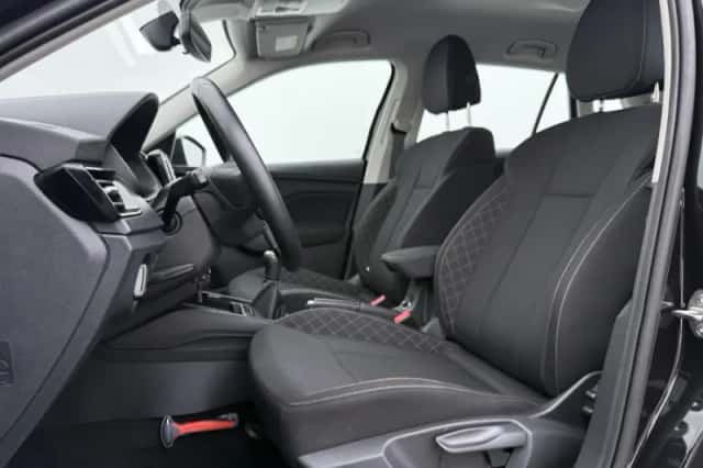 Škoda Kamiq (2024) thumbnail 5