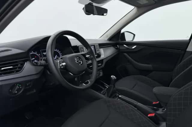 Škoda Kamiq (2024) thumbnail 4