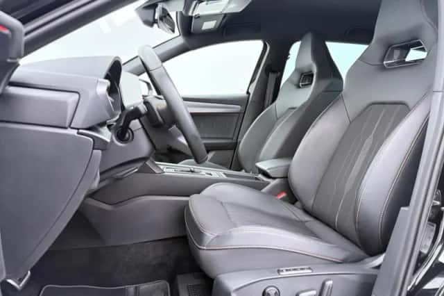 CUPRA Leon Sportstourer (2024) thumbnail 5