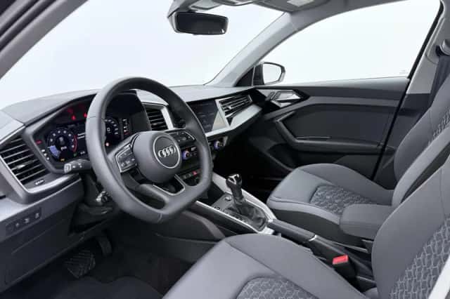 Audi A1 (2025) thumbnail 3