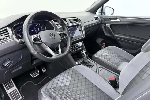 Volkswagen Tiguan (2023) thumbnail 3
