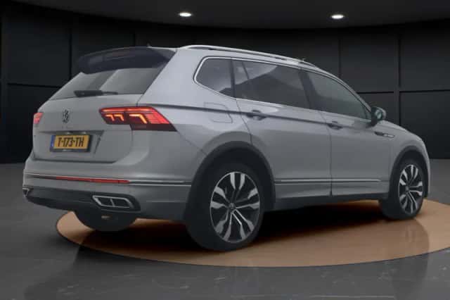 Volkswagen Tiguan (2023) thumbnail 6