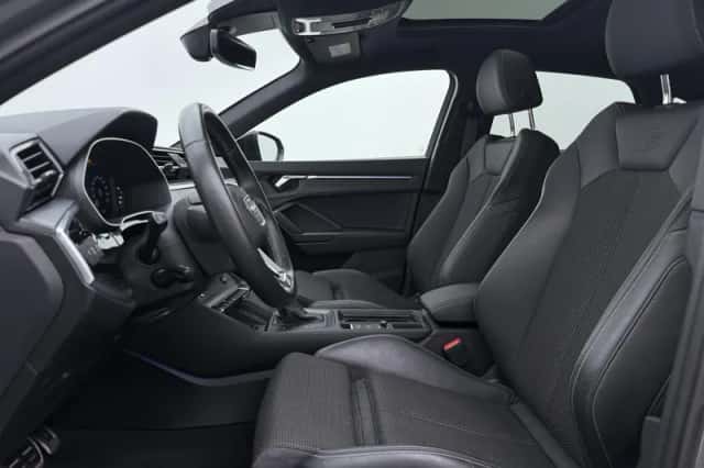 Audi Q3 (2024) thumbnail 4