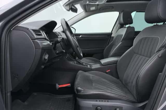 Škoda Superb (2023) thumbnail 5