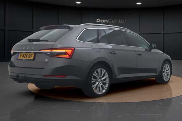 Škoda Superb (2023) thumbnail 6