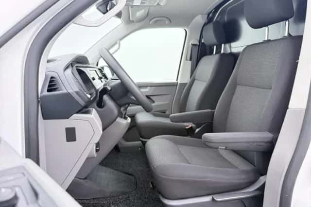Volkswagen Transporter (2021) thumbnail 5
