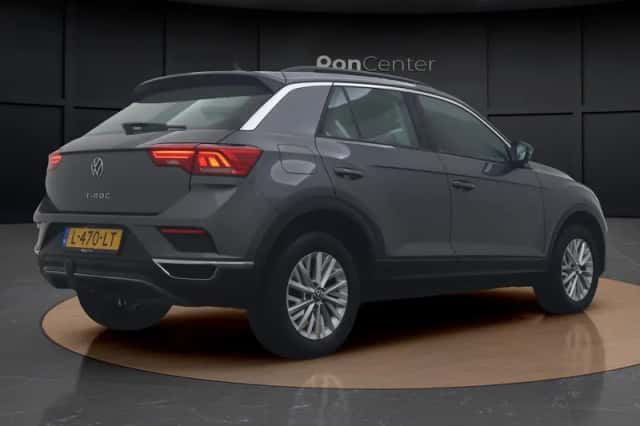 Volkswagen T-Roc (2021) thumbnail 5