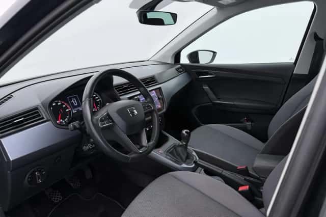 SEAT Arona (2021) thumbnail 3
