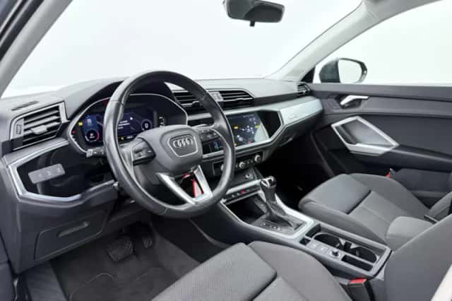 Audi Q3 (2021) thumbnail 4