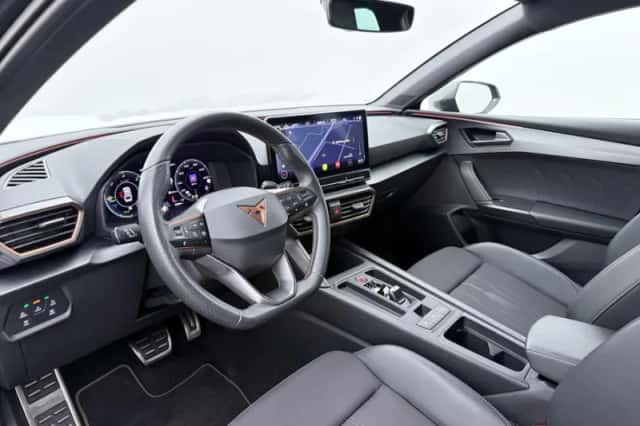 CUPRA Leon Sportstourer (2023) thumbnail 4