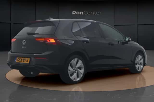 Volkswagen Golf (2024) thumbnail 6