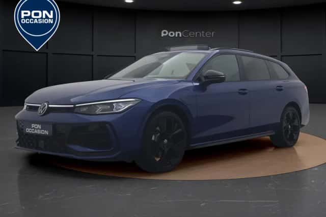 Volkswagen Passat (2024) thumbnail 1