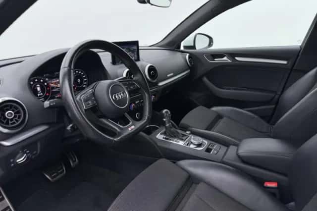 Audi A3 (2016) thumbnail 4