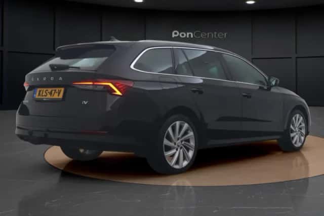 Škoda Octavia (2024) thumbnail 6