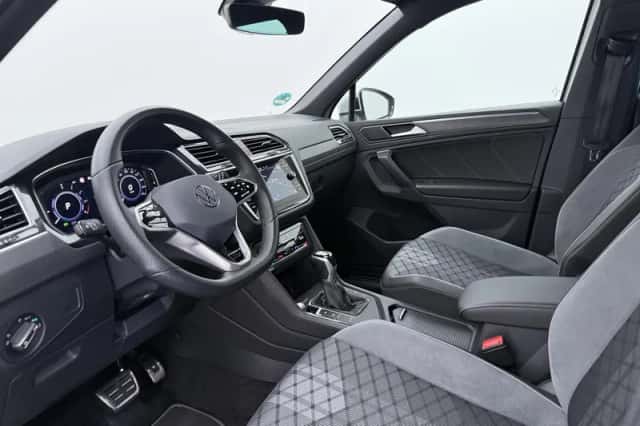 Volkswagen Tiguan (2023) thumbnail 3