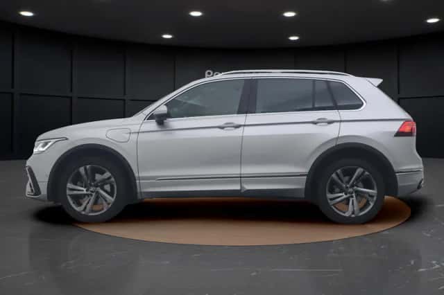 Volkswagen Tiguan (2023) thumbnail 6