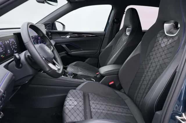 Volkswagen Tiguan (2024) thumbnail 4
