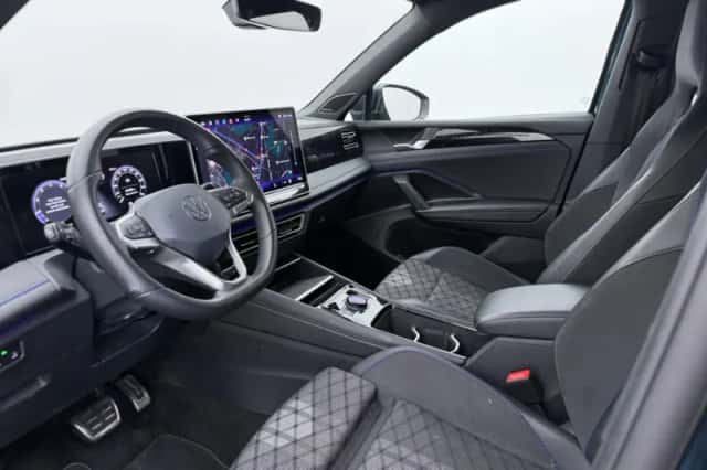 Volkswagen Tiguan (2024) thumbnail 4