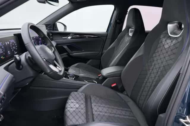 Volkswagen Tiguan (2024) thumbnail 5