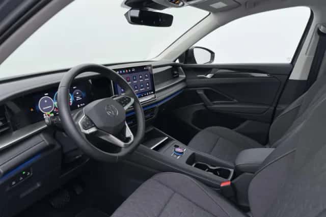 Volkswagen Tayron (2025) thumbnail 4