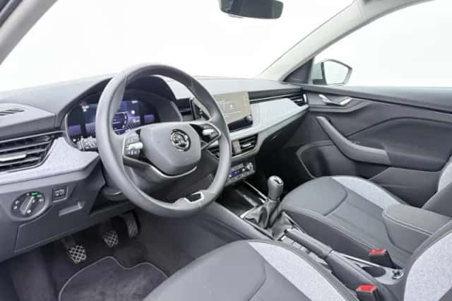 Škoda Scala (2024) thumbnail 3