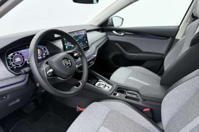 Škoda Octavia (2024) thumbnail 4