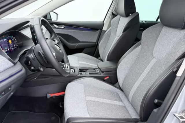 Škoda Octavia (2024) thumbnail 5