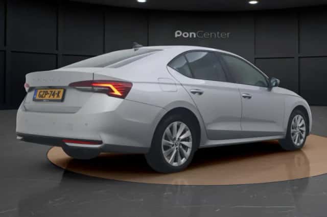Škoda Octavia (2024) thumbnail 6