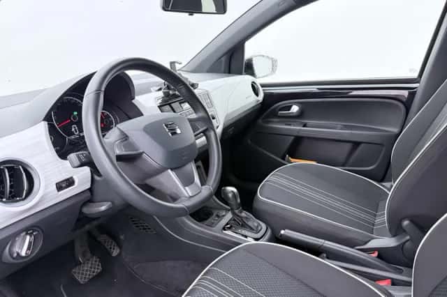 SEAT Mii (2020) thumbnail 3