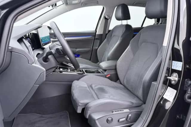 Volkswagen Golf (2025) thumbnail 5