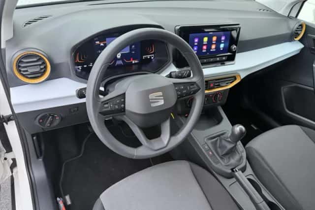 SEAT Arona (2024) thumbnail 4