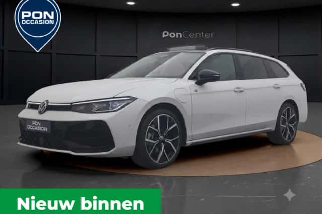 Volkswagen Passat (2025) thumbnail 1